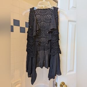 Black sleeveless layered crochet and ruffled vest Size XS